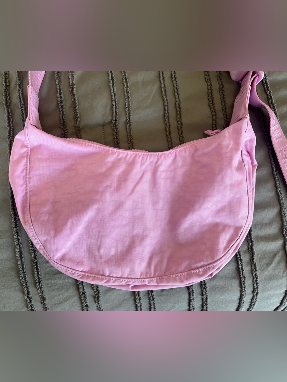 BAGGU Peony Small Crescent Bag - Picture 3 of 11